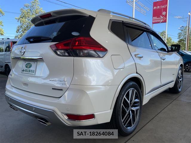 Nissan X-TRAIL 2017-08 8361093-6