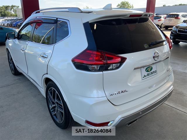 Nissan X-TRAIL 2017-08 8361093-7