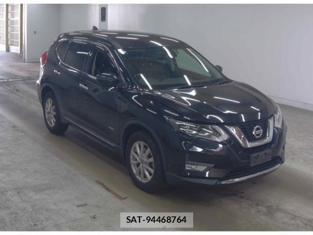 Nissan X-TRAIL 2017-09 8361193-3