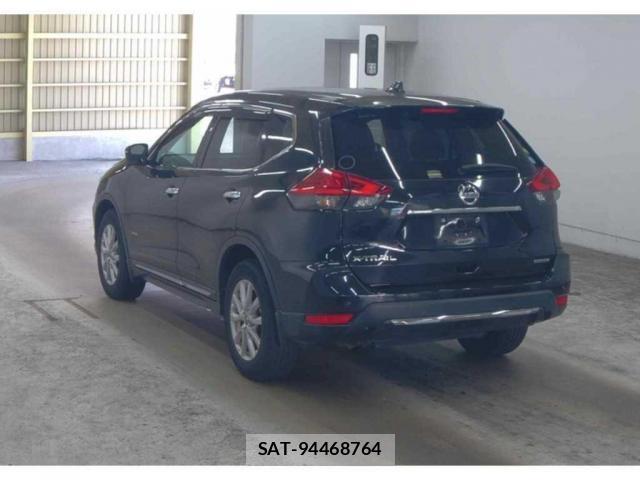 Nissan X-TRAIL 2017-09 8361193-4
