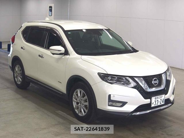 Nissan X-TRAIL 2018-06 8361301-0