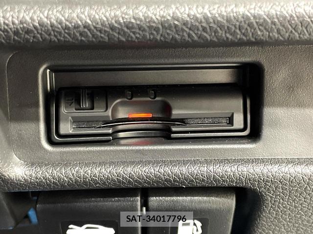Nissan X-TRAIL 2015-08 8361534-4