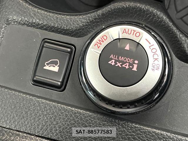 Nissan X-TRAIL 2017-08 8361927-4