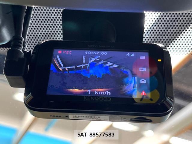 Nissan X-TRAIL 2017-08 8361927-6