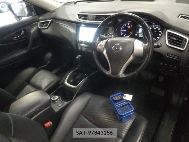 Nissan X-TRAIL 2015-08 8361949-2