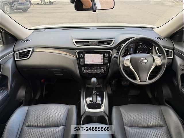 Nissan X-TRAIL 2015-10 8361966-1