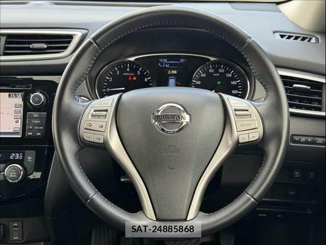 Nissan X-TRAIL 2015-10 8361966-10