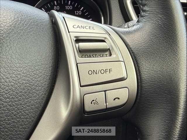 Nissan X-TRAIL 2015-10 8361966-12