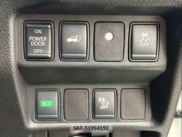 Nissan X-TRAIL 2018-06 8361967-17