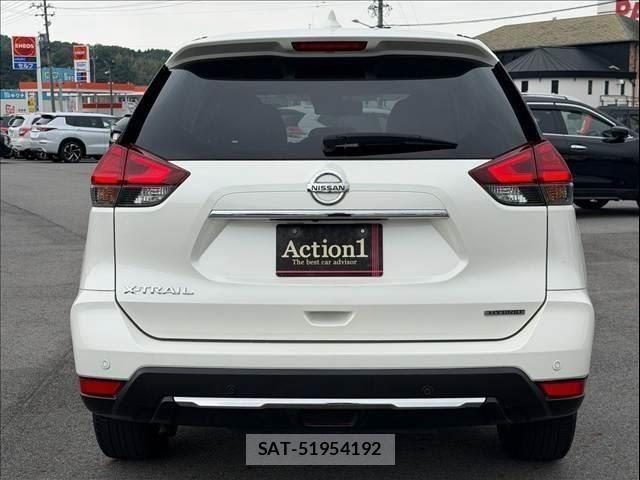 Nissan X-TRAIL 2018-06 8361967-3