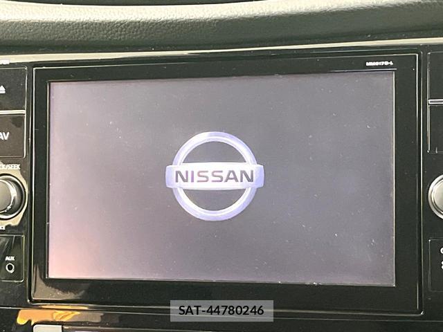 Nissan X-TRAIL 2017-11 8362981-2