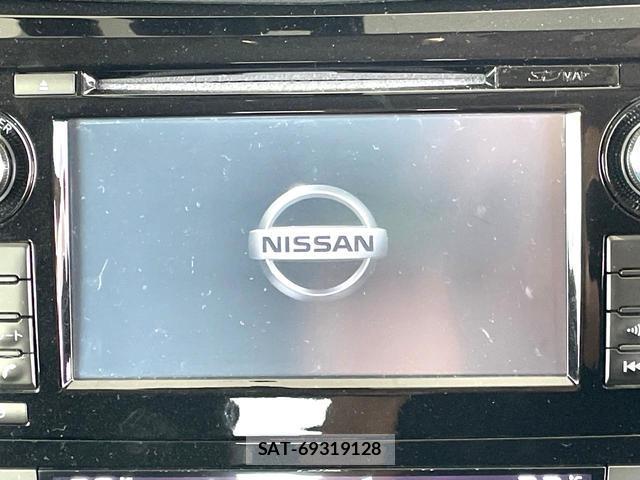 Nissan X-TRAIL 2015-10 8363278-2