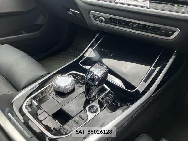 Bmw X7 2022-03 8363468-10