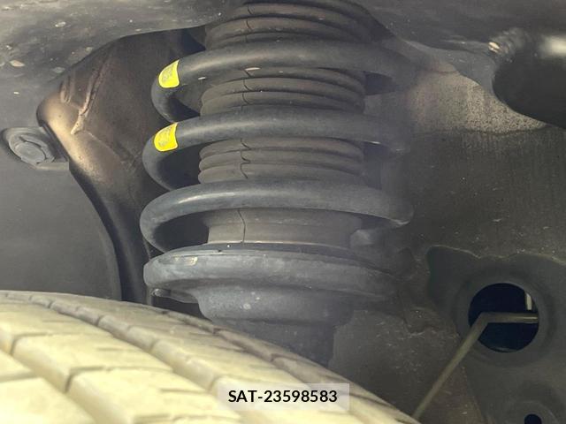 Suzuki X BEE 2018-03 8360793-19