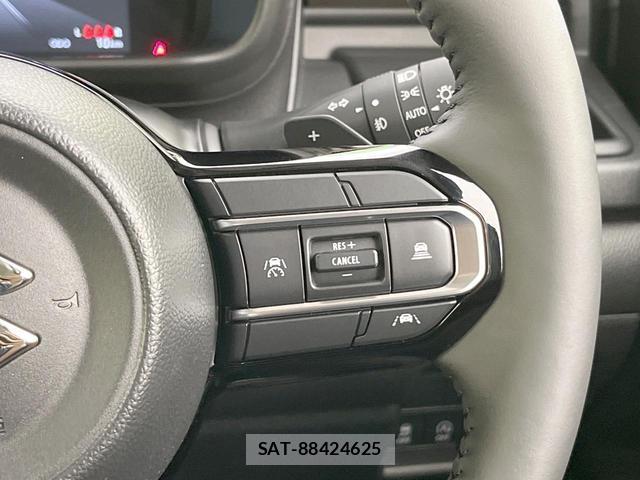 Suzuki X BEE 2025-11 8361793-3