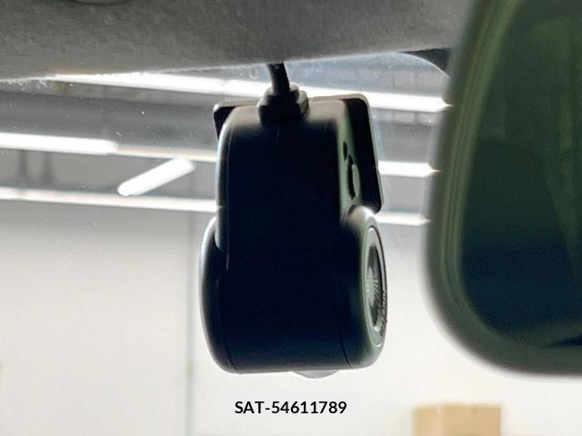 Suzuki X BEE 2022-01 8362541-4