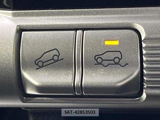 Suzuki X BEE 2018-11 8363482-6