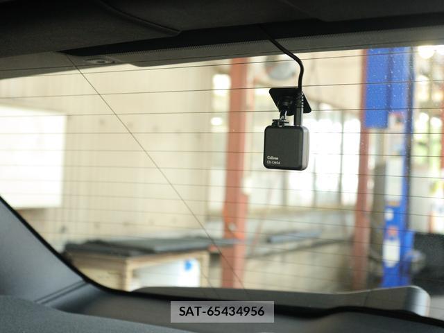 Volvo XC40 2021-06 8360609-17