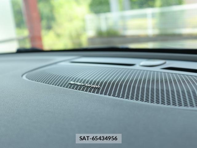 Volvo XC40 2021-06 8360609-18