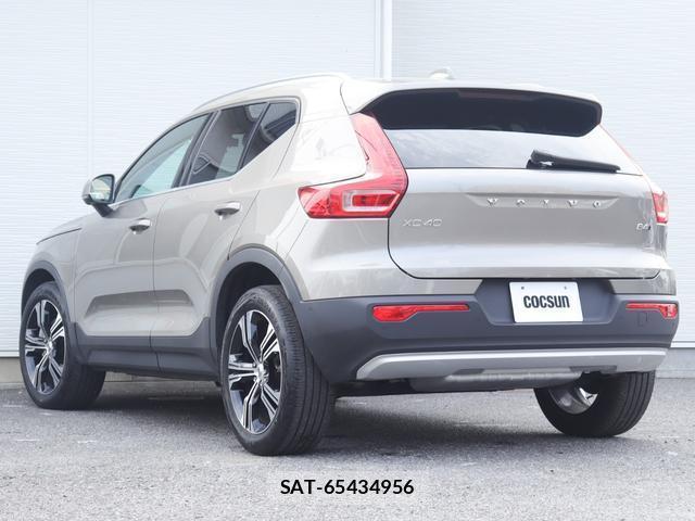 Volvo XC40 2021-06 8360609-9