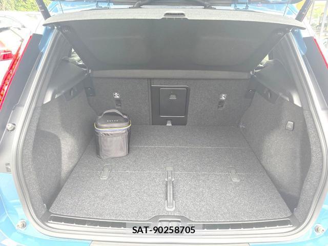 Volvo XC40 2024-01 8361005-12