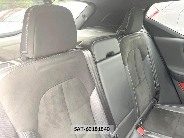 Volvo XC40 2018-04 8361006-12