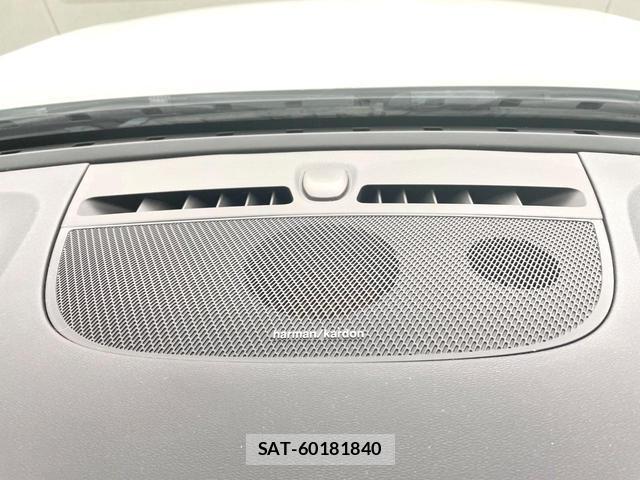 Volvo XC40 2018-04 8361006-5