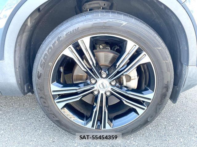 Volvo XC40 2019-11 8361007-16