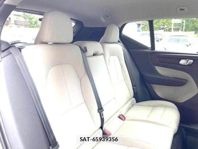Volvo XC40 2025-12 8361546-14