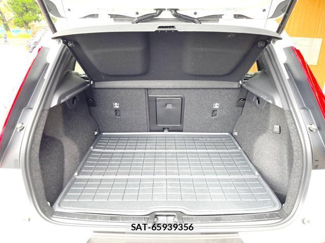 Volvo XC40 2025-12 8361546-16