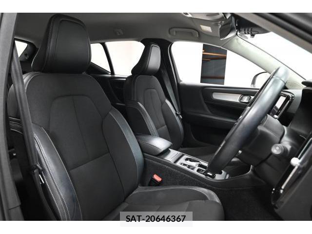 Volvo XC40 2020-03 8361895-11