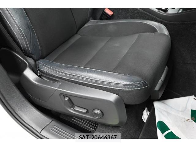 Volvo XC40 2020-03 8361895-12