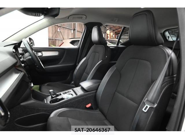 Volvo XC40 2020-03 8361895-13