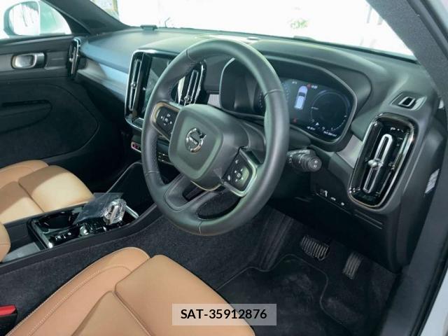 Volvo XC40 2022-05 8362097-3