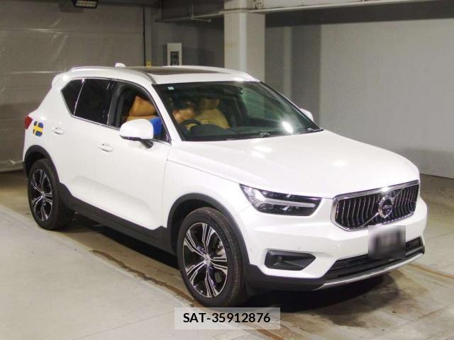 Volvo XC40 2022-05 8362097-5