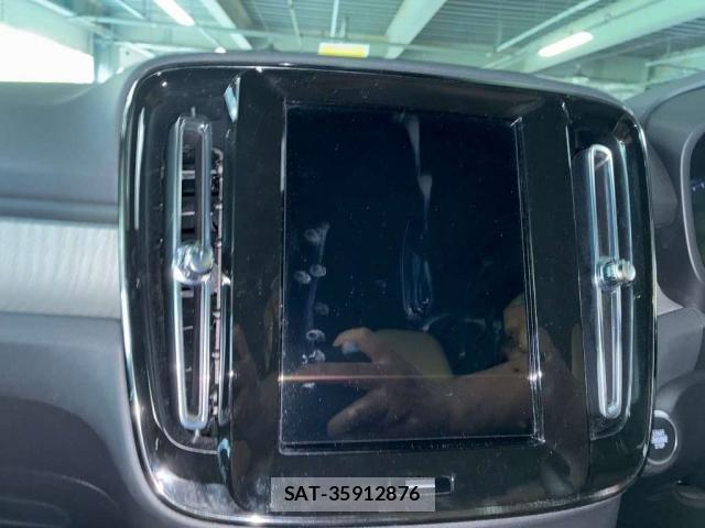 Volvo XC40 2022-05 8362097-7