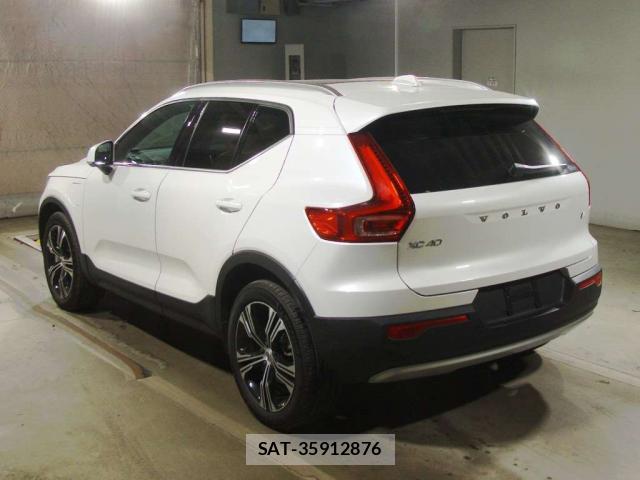 Volvo XC40 2022-05 8362097-9