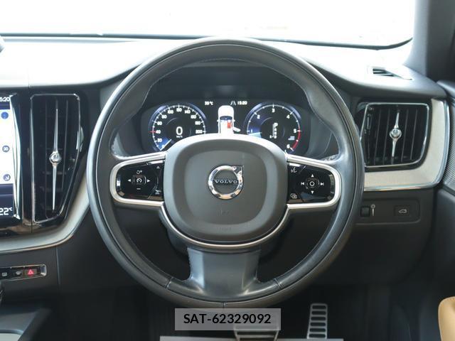 Volvo XC60 2018-05 8360608-11