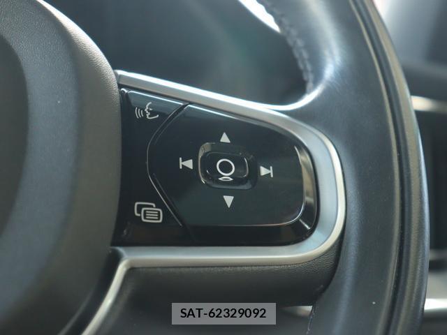 Volvo XC60 2018-05 8360608-14