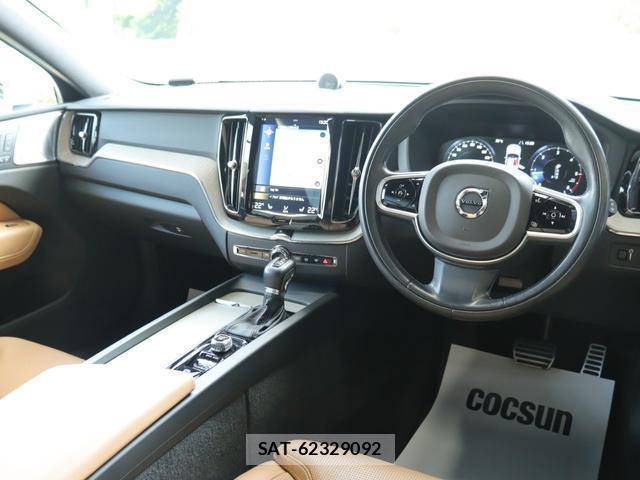 Volvo XC60 2018-05 8360608-15