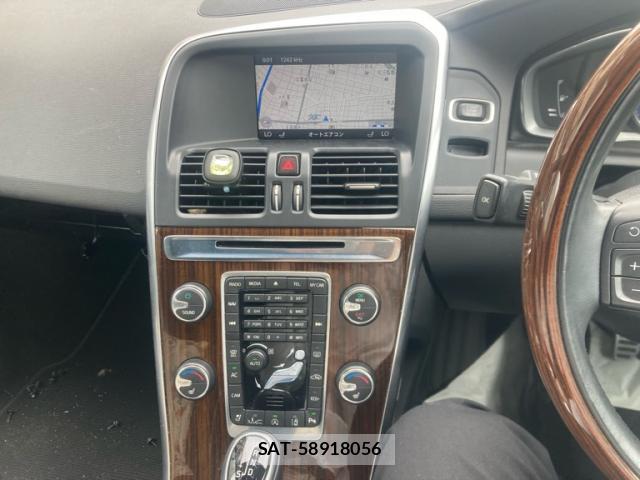 Volvo XC60 2014-12 8361086-18