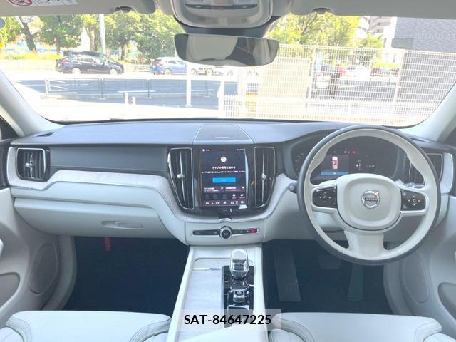 Volvo XC60 2022-06 8361544-1