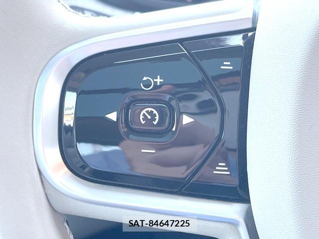 Volvo XC60 2022-06 8361544-12