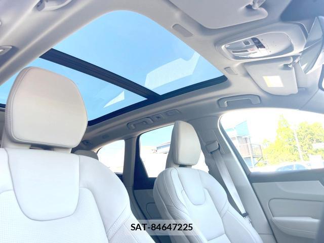 Volvo XC60 2022-06 8361544-4