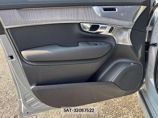 Volvo XC90 2025-04 8361836-8