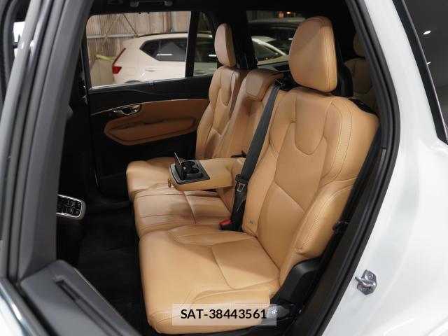 Volvo XC90 2021-12 8361894-15