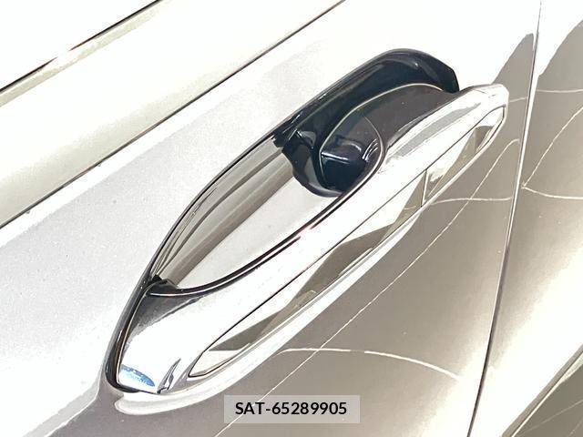 Bmw XM 2023-11 8362070-17