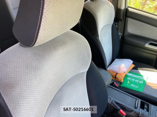 Subaru XV HYBRID 2013-07 8360865-10