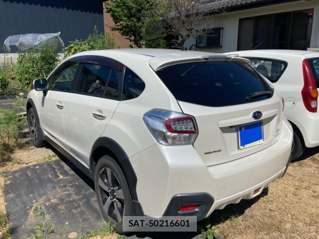 Subaru XV HYBRID 2013-07 8360865-13