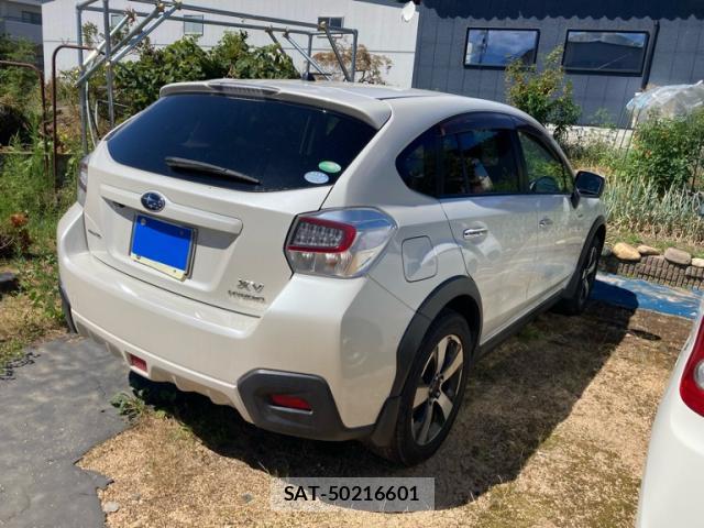 Subaru XV HYBRID 2013-07 8360865-2